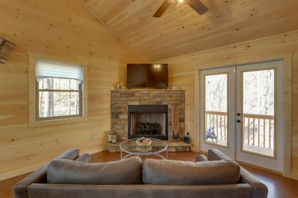 New Serene, Fun & Comfy Cabin- Covered Deck, Grill, Arcade Murphy Esterno foto