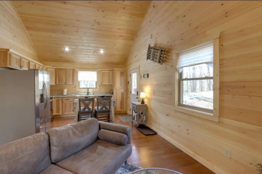 New Serene, Fun & Comfy Cabin- Covered Deck, Grill, Arcade Murphy Esterno foto