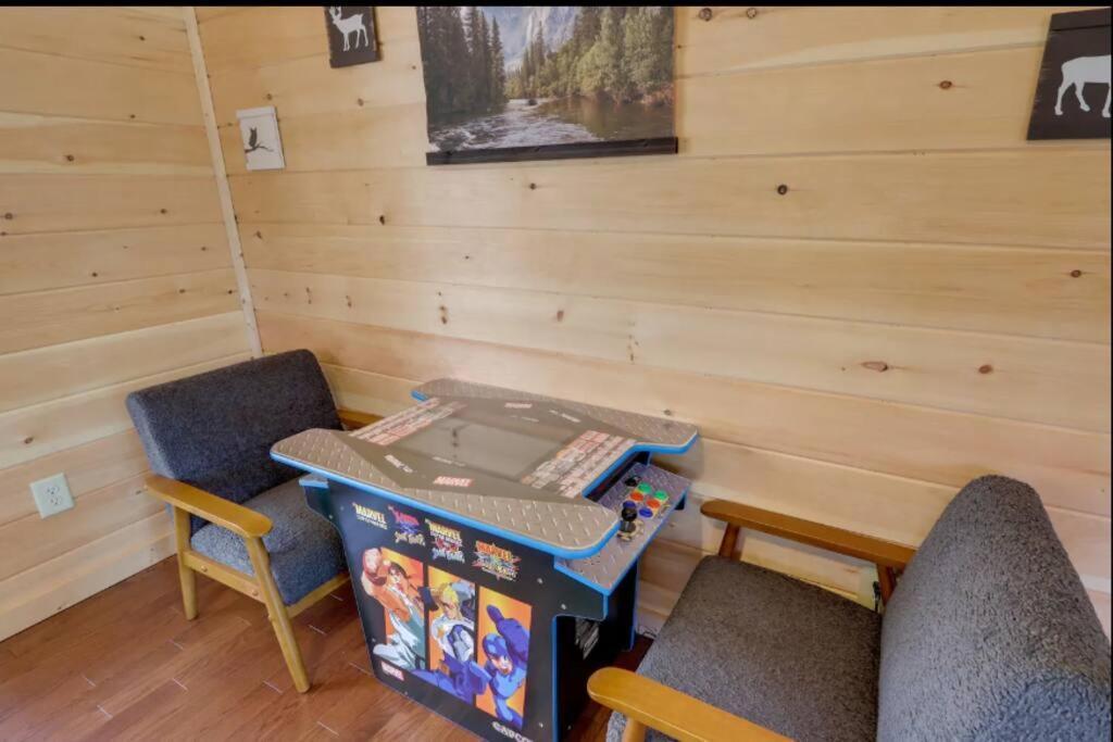 New Serene, Fun & Comfy Cabin- Covered Deck, Grill, Arcade Murphy Esterno foto