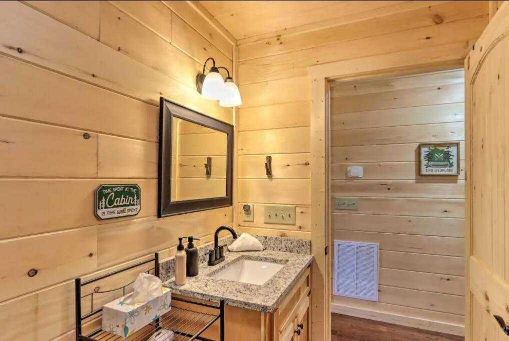 New Serene, Fun & Comfy Cabin- Covered Deck, Grill, Arcade Murphy Esterno foto