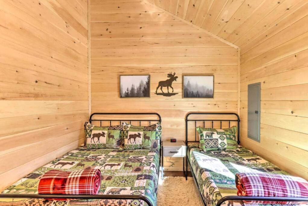 New Serene, Fun & Comfy Cabin- Covered Deck, Grill, Arcade Murphy Esterno foto