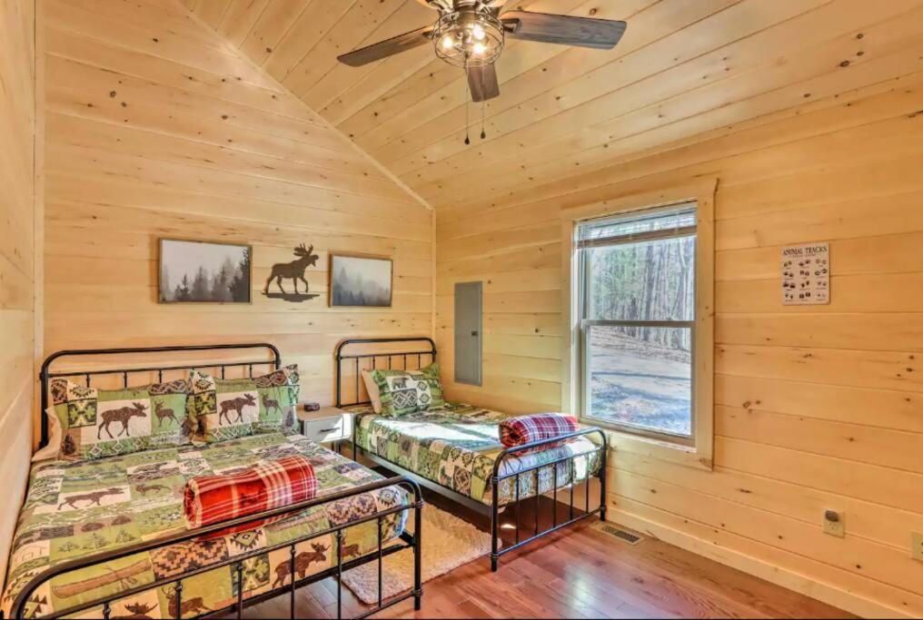 New Serene, Fun & Comfy Cabin- Covered Deck, Grill, Arcade Murphy Esterno foto